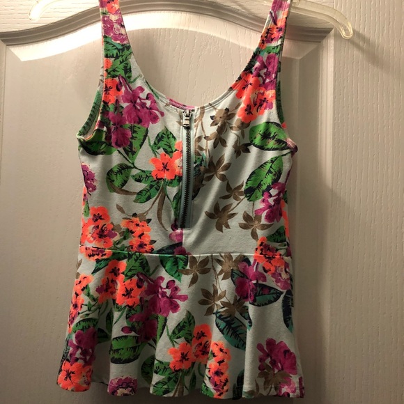 Tank - Picture 2 of 2